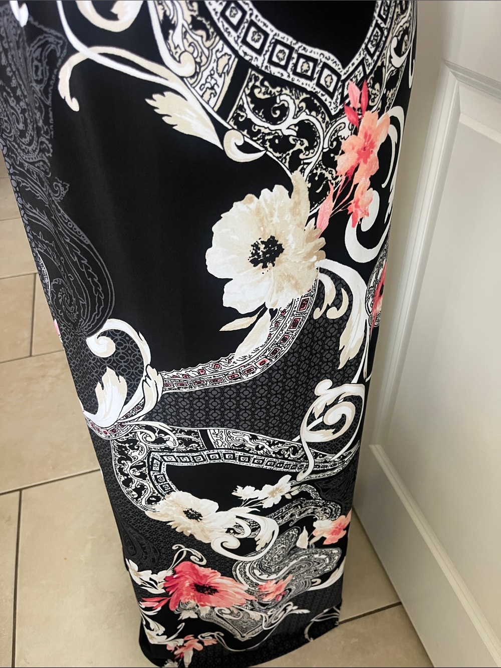 EUC White House Black Market black sleeveless maxi dress pink & white flowers S - Picture 3 of 7